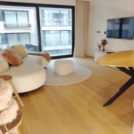 Toplocatie Inclusief Garageplaats In דירה *